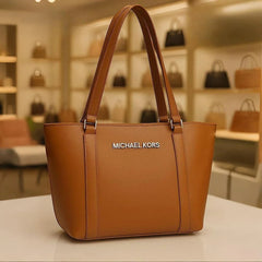 Michael Kors Master Quality Tote Shoulder Bag – Stylish & Spaciou