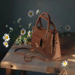 Velanzy Luxe CarryAll – Mocha Caramel Gloss
