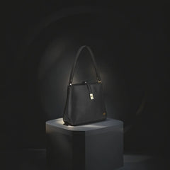 Velanzy Croc-Textured Shoulder Tote – Black Luxe