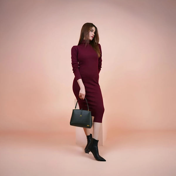 Velanzy Croc-Textured Shoulder Tote – Black Luxe